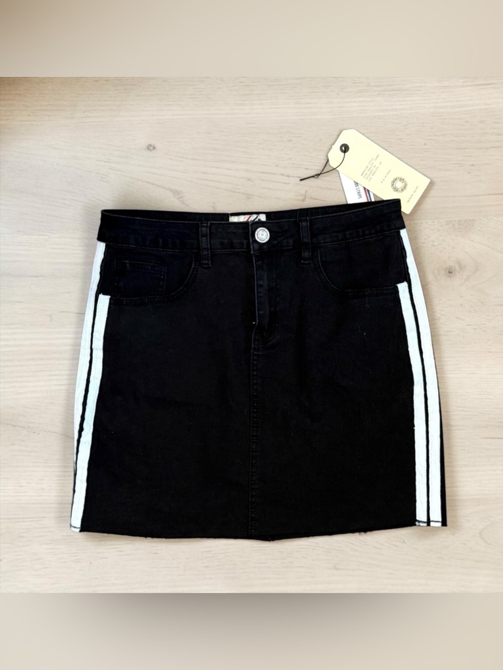 DENIM BLVD NWT Black Denim Skirt (Size L)